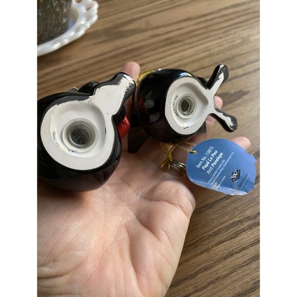 Vintage Looney Tunes Pepe Le Pew Penelope Skunk Warner Bros Salt Pepper Shakers - Picture 5 of 7